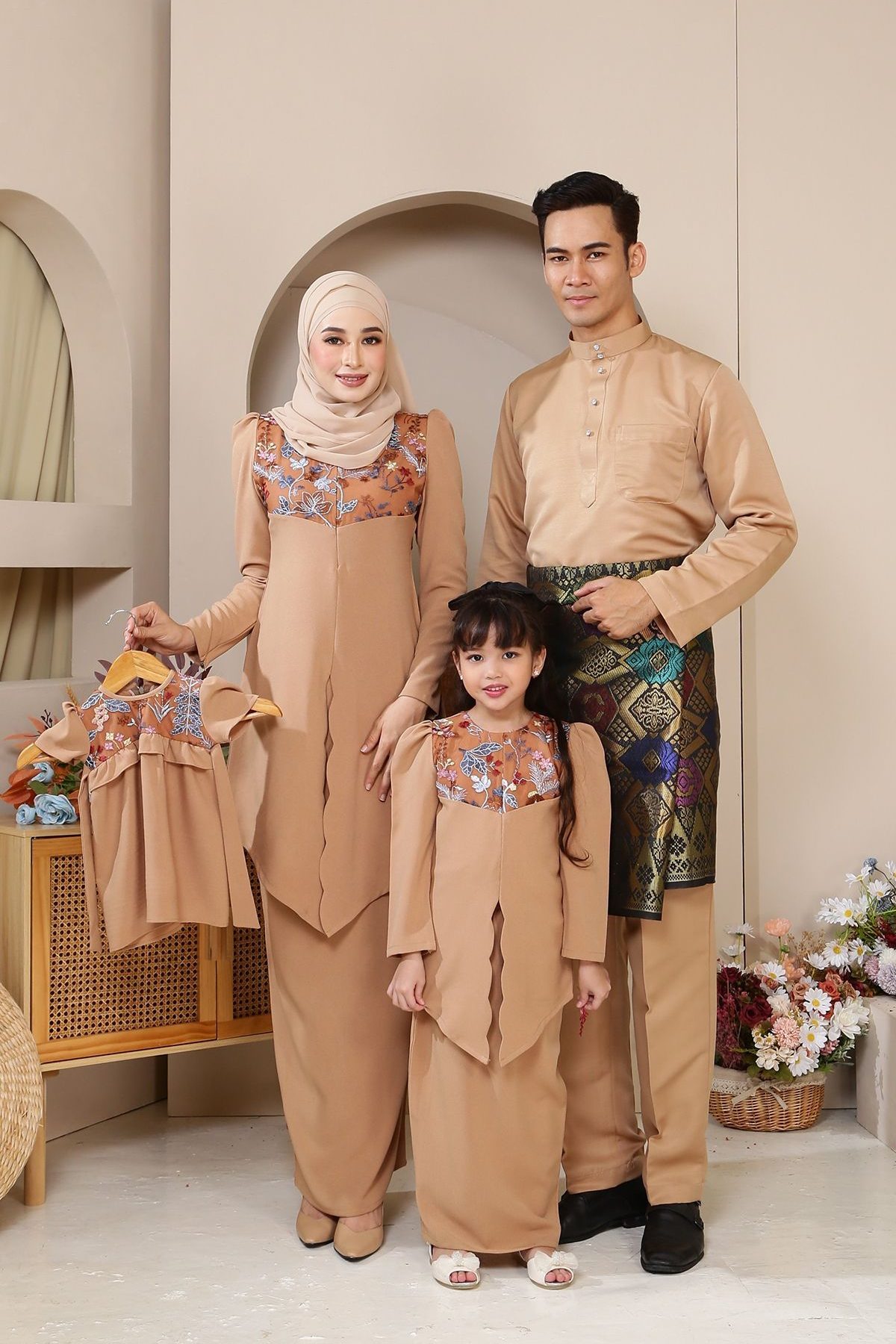 Seroja Kebaya Kids Brown