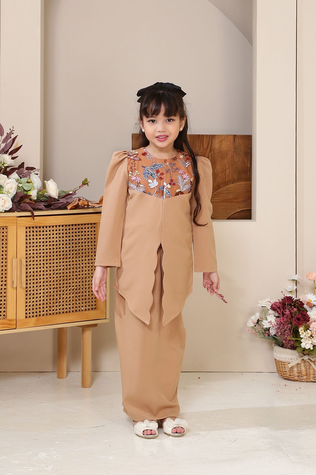 Seroja Kebaya Kids Brown